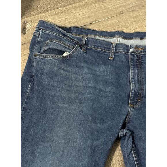 Men’s Wrangler Jeans, Medium Wash, Some Stains, Size 48x30, Relaxed Fit - Picture 4 of 8